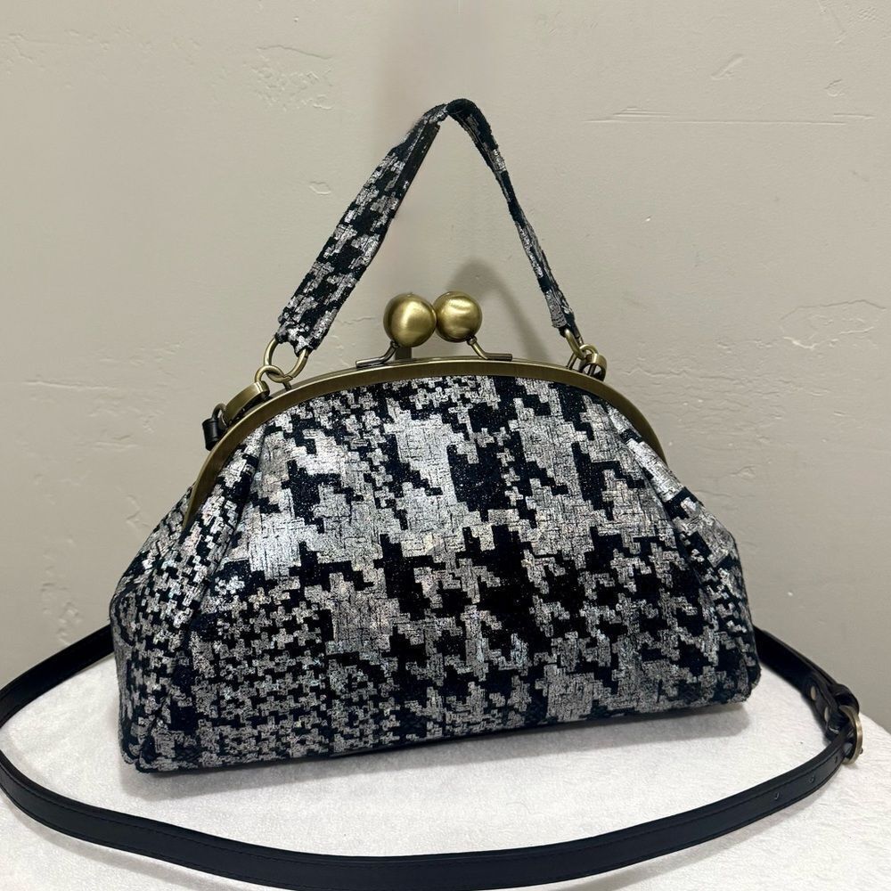 Iridescent Cowhide Leather Handmade Retro Style Kisslock Bag, Multi Use Style